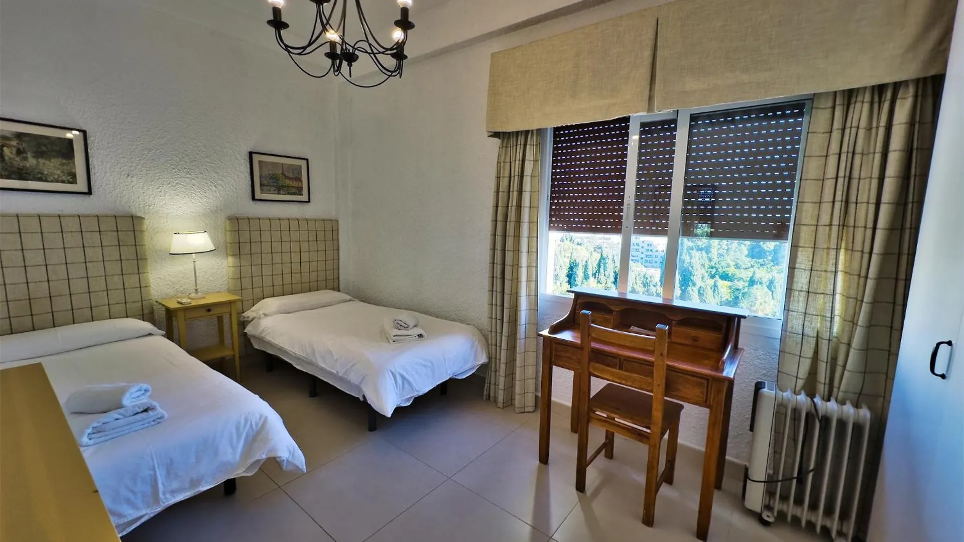 Skol 933 Fantastic Two Bedrooms On The 9Th Floor With Amazing Sea Views Marbella 0*,  Španělsko