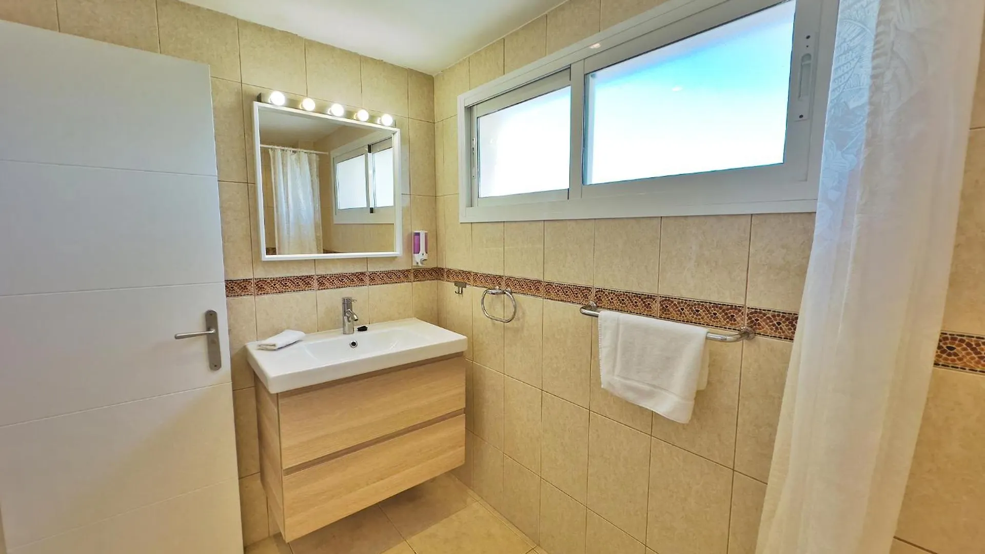 Skol 933 Fantastic Two Bedrooms On The 9Th Floor With Amazing Sea Views Marbella